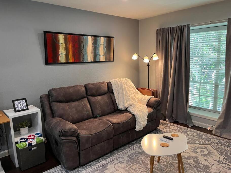 Healing Haven King Bed Suite 댈러스 외부 사진